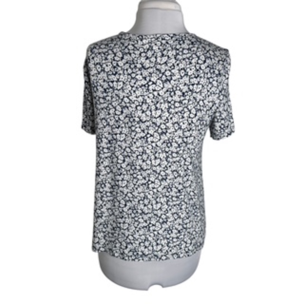 NWOT Old Navy Floral Round Neck Relaxed Fit Short Sleeve Top Size M - Picture 6 of 8